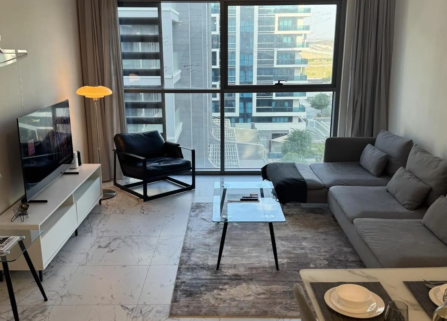 Luxury 1Br Apartment, Yas Island Alzeina ,Near F1 Circuit Abu Dhabi 0*,